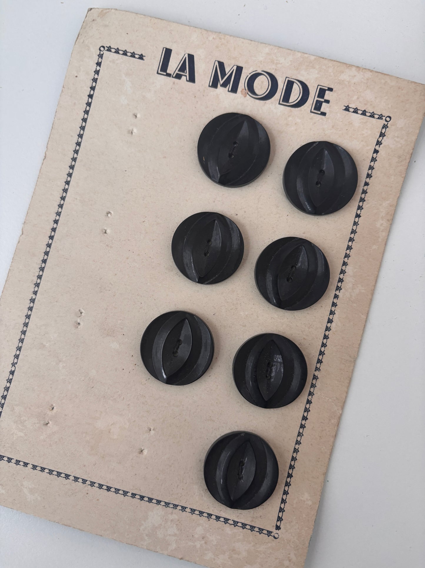 La Mode buttons (black - 26 mm)